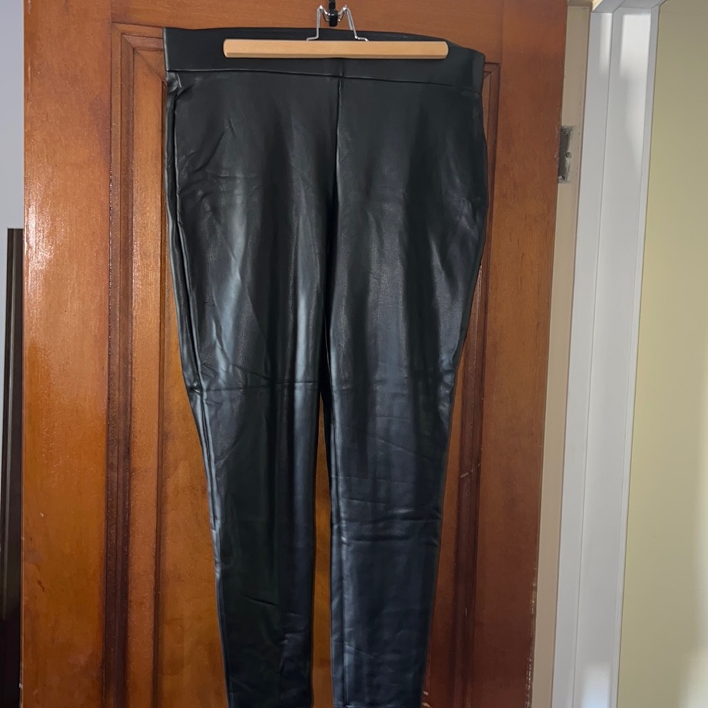 LOFT size L pleather leggings